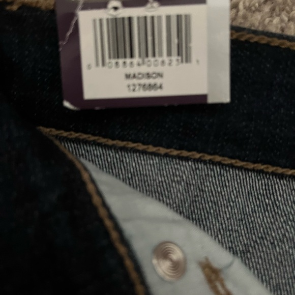 👖👖👖JeansGloria Vanderbilt. Size 6 Tapered Leg, Classic Rise. Super comfy. New - Picture 4 of 5